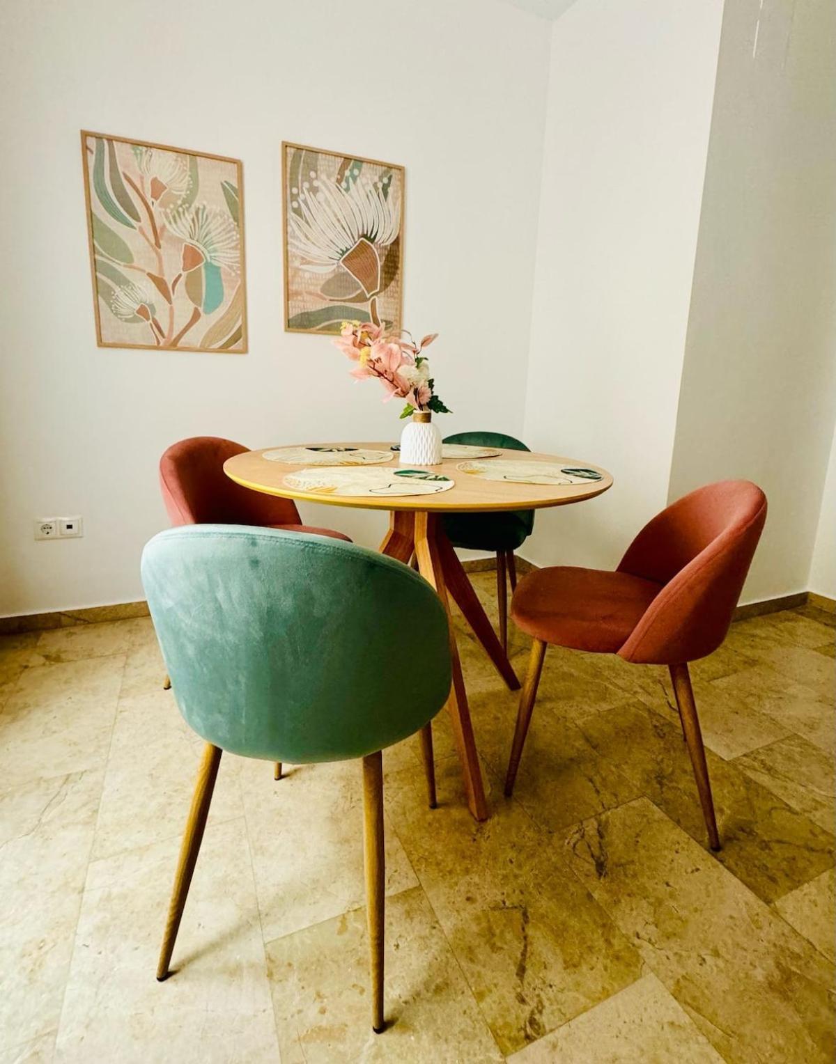 Abat 1 Cool & Wide Flat Next To The Cathedral Appartement Valence